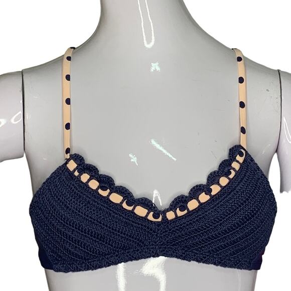 Xhilaration NWT Crochet Scallop Edge Halter Bikini Top Size XS Junior - Picture 2 of 12
